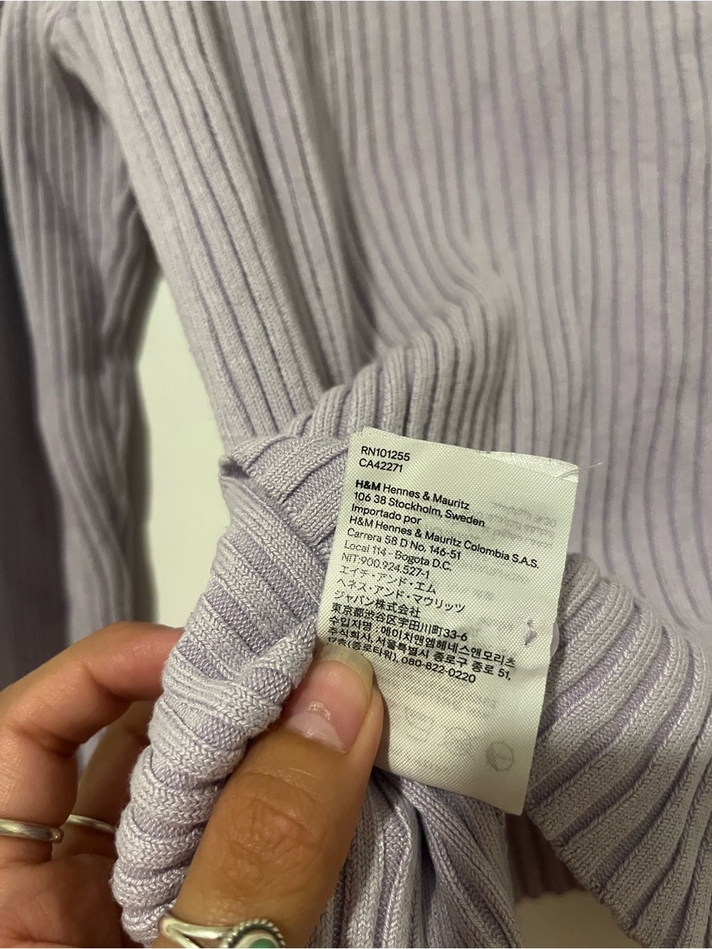 H&M Lavender Ribbed V-Neck Button Cardigan - Picture 3 of 3